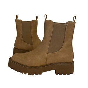 NWT DREAM PAIRS Women's Tan Nude Ankle Lug Boots, Size 7.5, Square Toe Fall Shoe